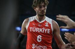 开云体育平台APP-青年球员砍下高分，被誉为未来明星之一