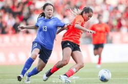 开云体育官网-新晋国际足球冠军如虹，争夺头衔