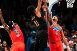 开云体育-76人险胜雄鹿，黄蜂战胜骑士遭遇两连败