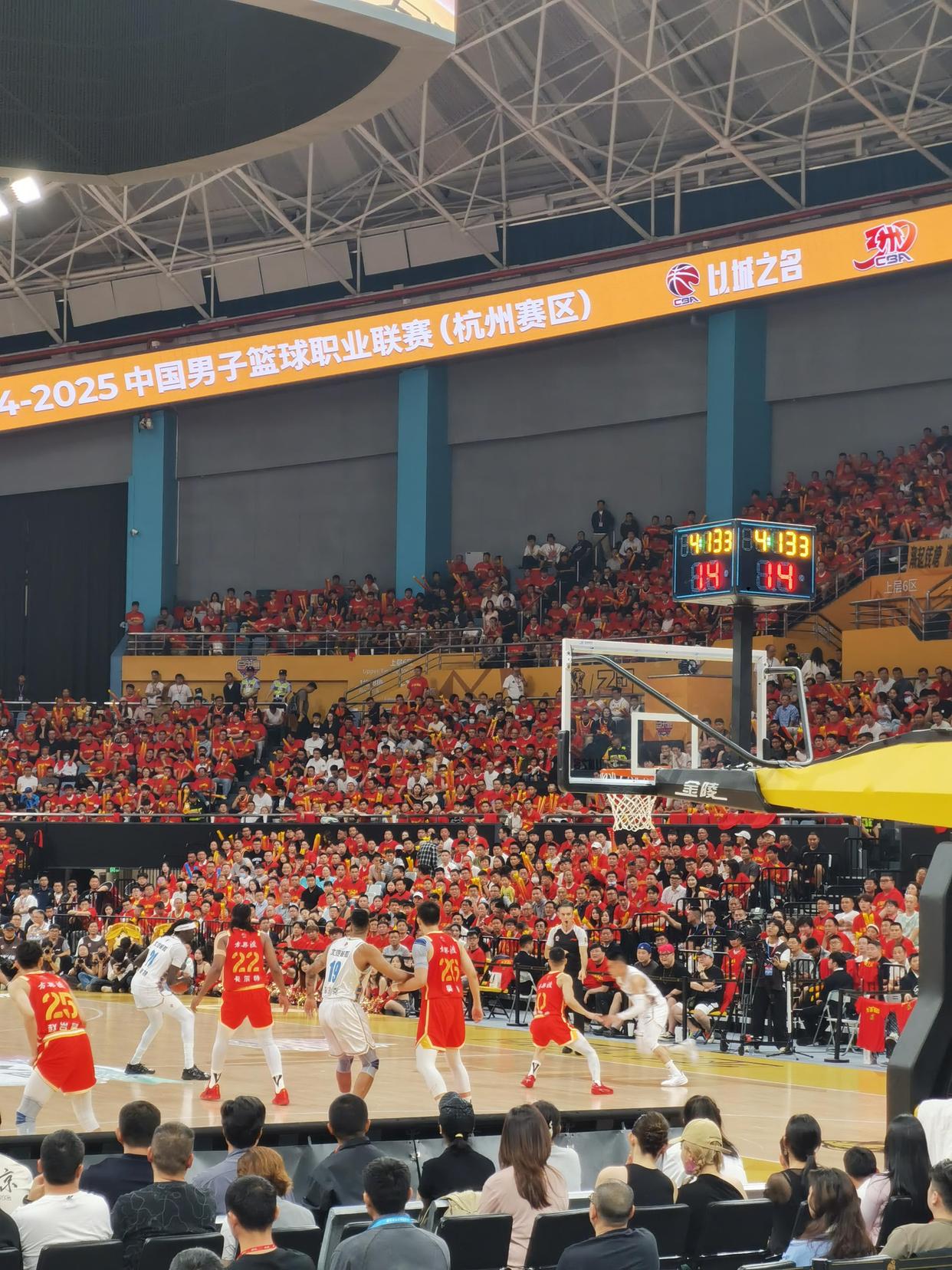 新赛季开门红，球队备战总决赛拼尽全力的简单介绍