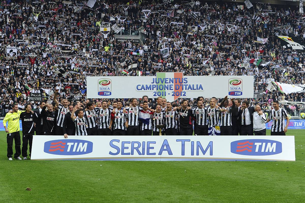 包含多特蒙德高居榜首，豪取大胜豪取三分的词条