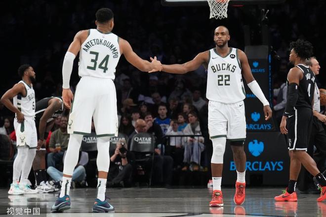 雄鹿再胜篮网,字母哥全场35分轰炸对手 雄鹿再胜篮网,字母哥全场35分轰炸对手